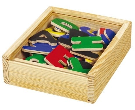 Magn. Letters in wooden box
