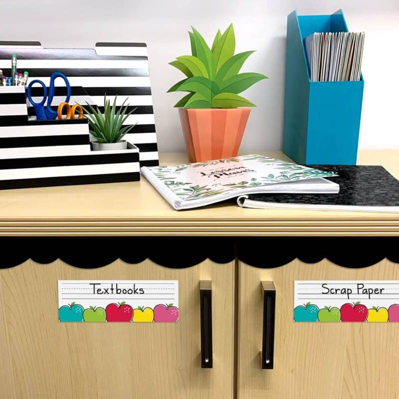 Doodle apples (core decor) name plate