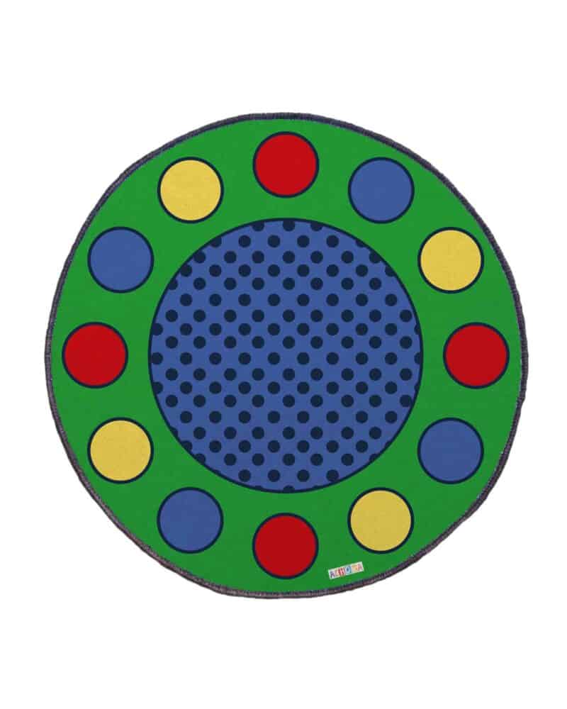 A rug with circles in a circle
