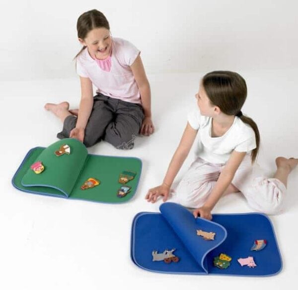 Plain storytelling felt books