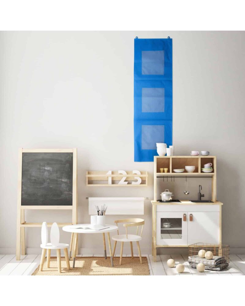 House of kids the house of kids wall storage 1 blue is a stylish and functional wall decoration for children's rooms. It features 3 pockets measuring 37x100mm each, providing ample storage space for toys, books, and other items. The vibrant blue color adds a pop of color to any room, while the durable construction ensures long-lasting use. This wall storage solution is both practical and decorative, making it a must-have for any child's bedroom.
