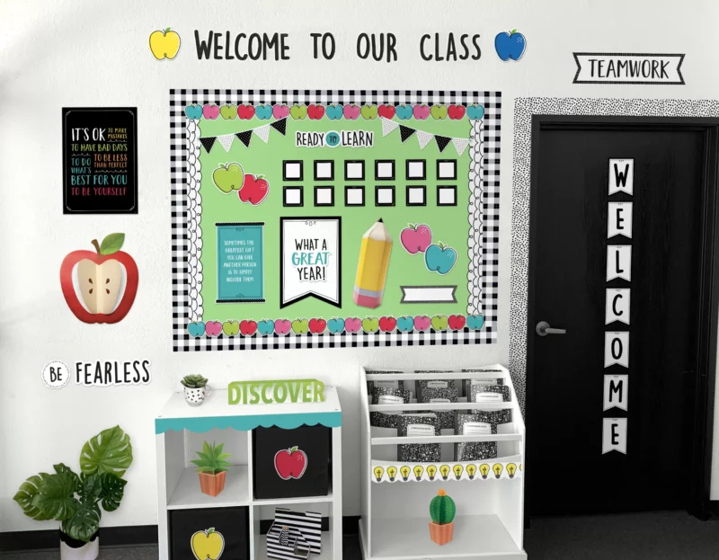 Doodle apples (core decor, ez border)